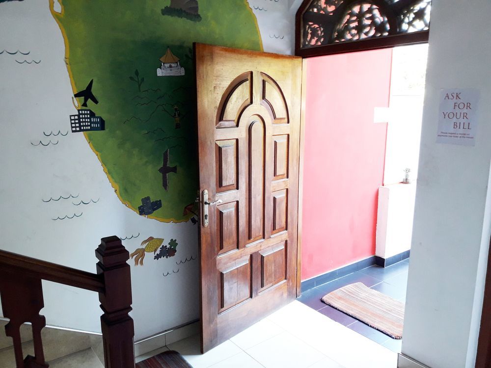 Kandy Walkers Hostel Tennekumbura Экстерьер фото