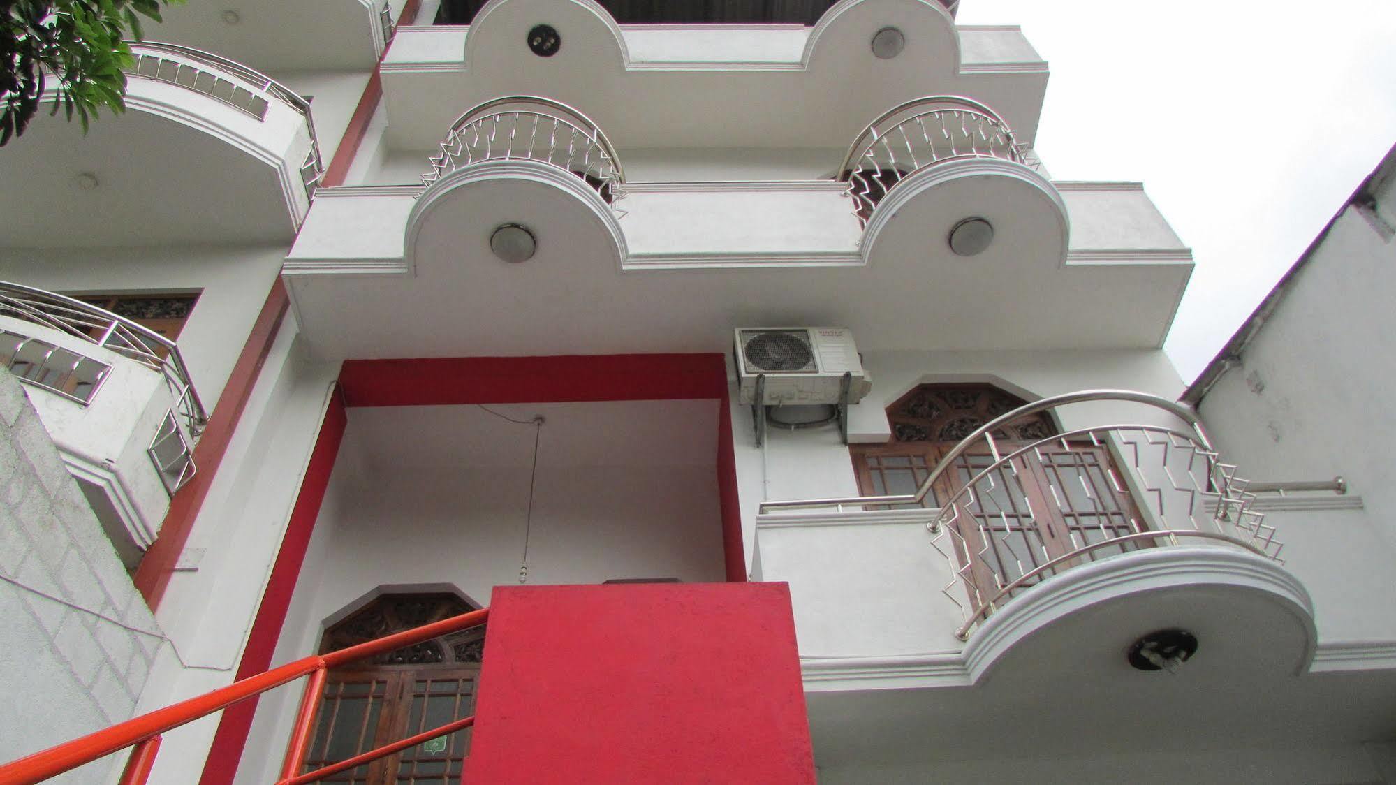 Kandy Walkers Hostel Tennekumbura Экстерьер фото
