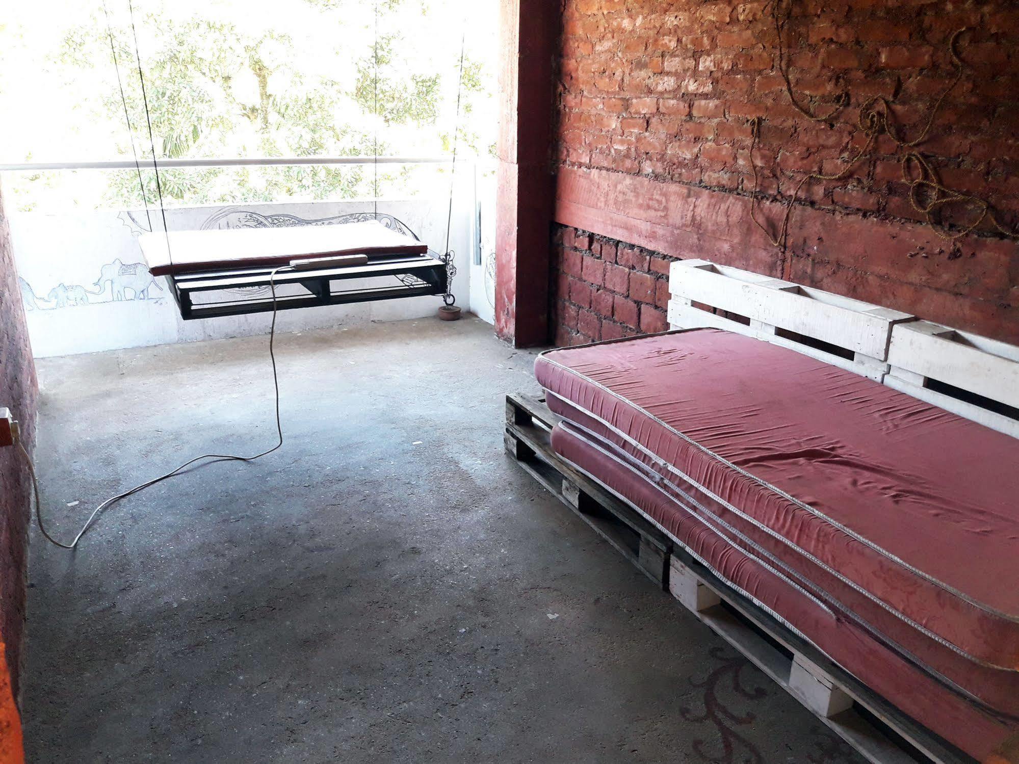 Kandy Walkers Hostel Tennekumbura Экстерьер фото