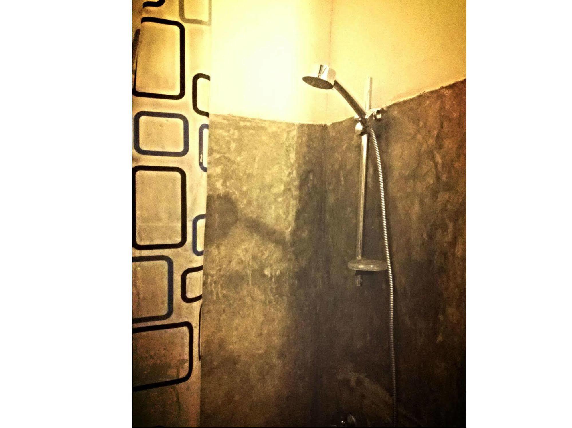 Kandy Walkers Hostel Tennekumbura Экстерьер фото