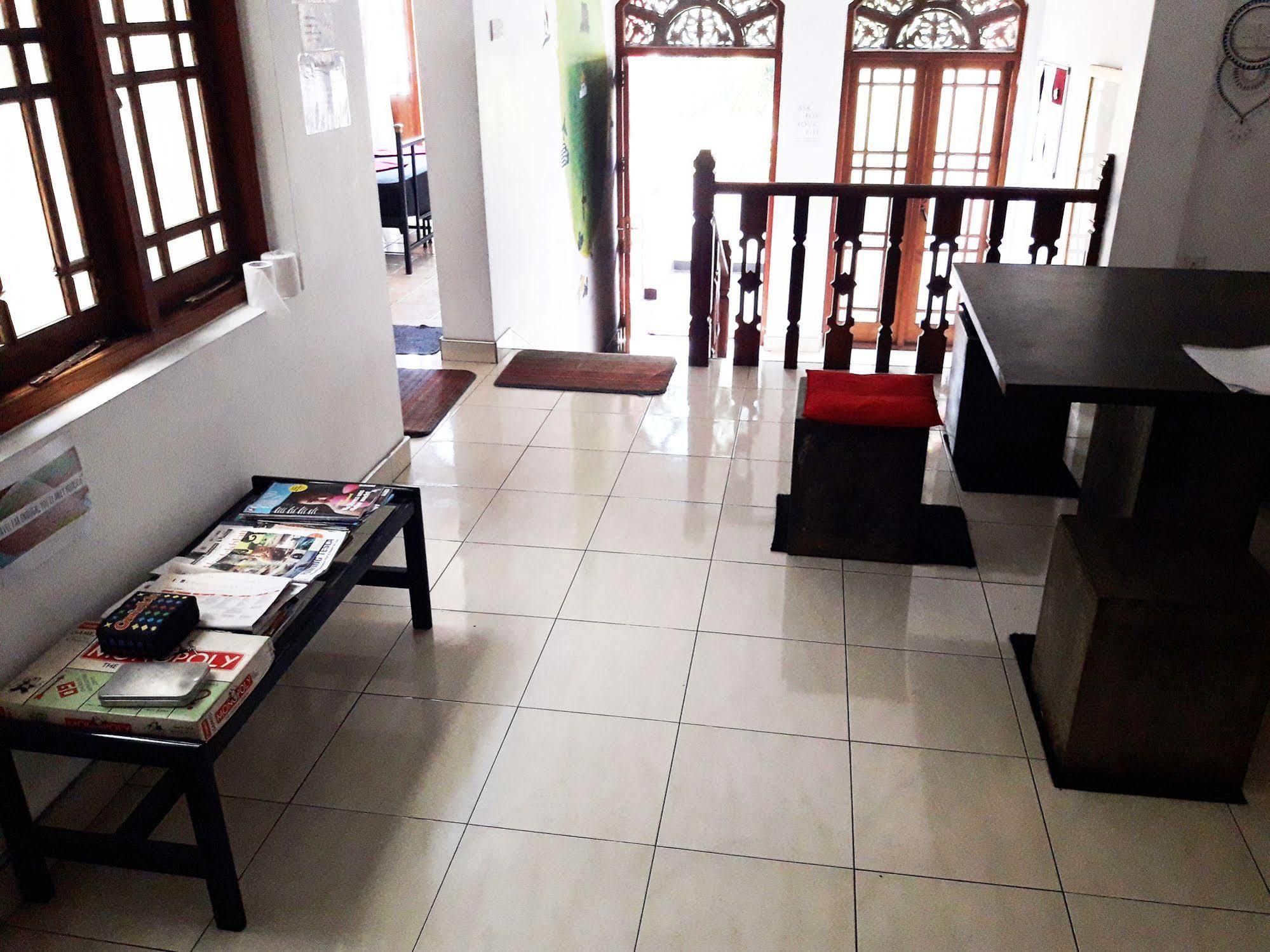 Kandy Walkers Hostel Tennekumbura Экстерьер фото