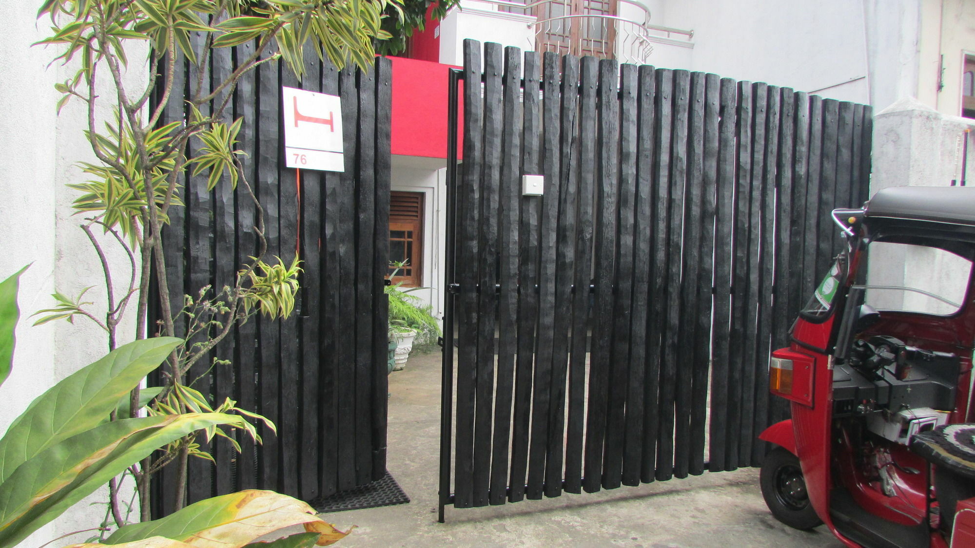 Kandy Walkers Hostel Tennekumbura Экстерьер фото