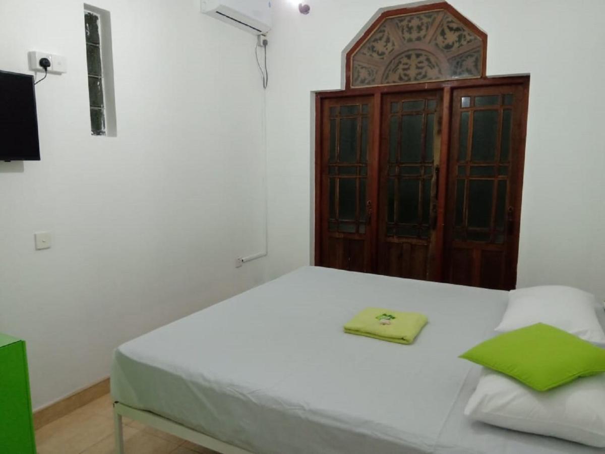 Kandy Walkers Hostel Tennekumbura Экстерьер фото