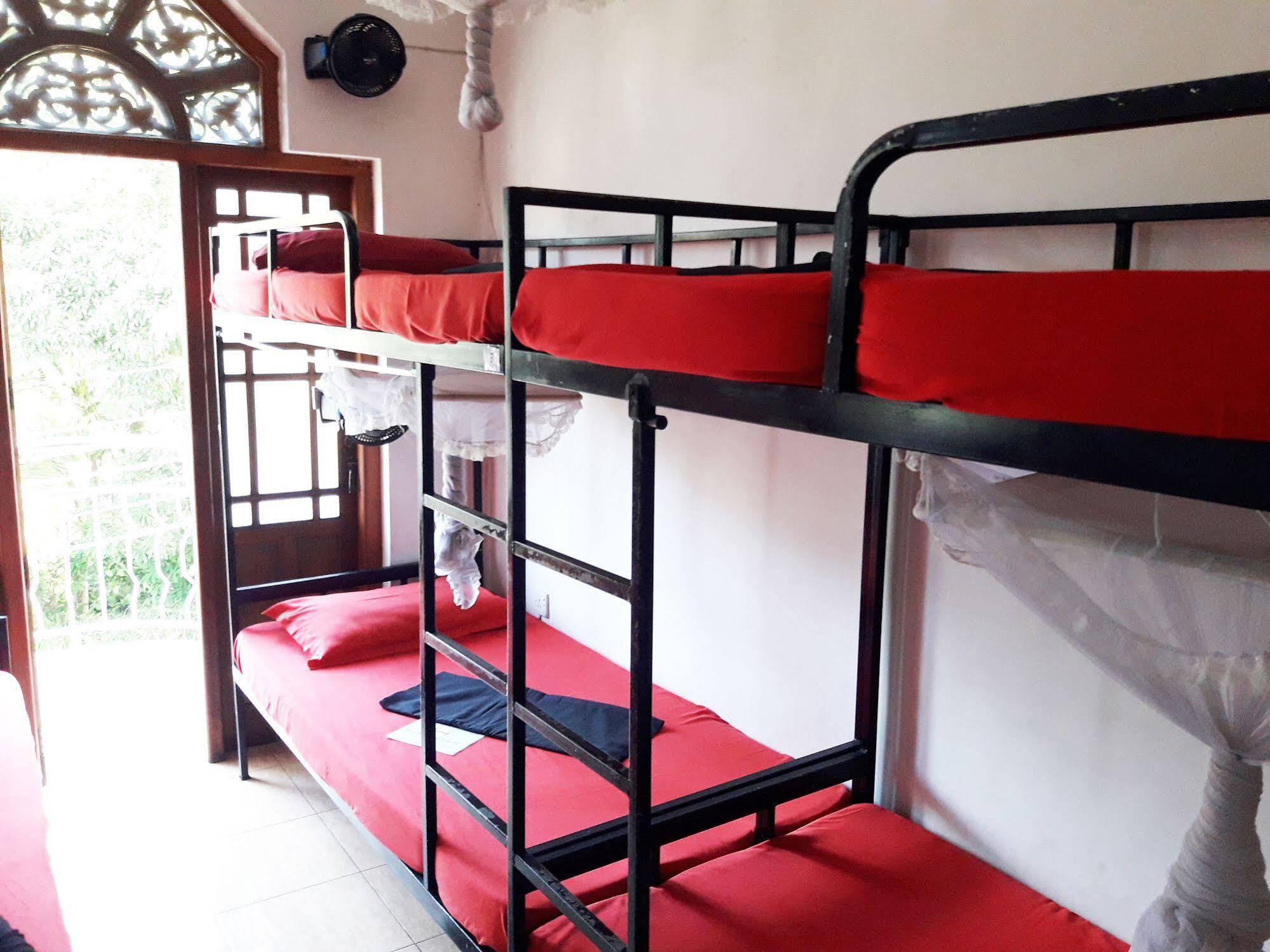 Kandy Walkers Hostel Tennekumbura Экстерьер фото